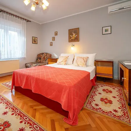 Apartman With Parking Space Jurandvor, Krk - 23362 Jurandvor
